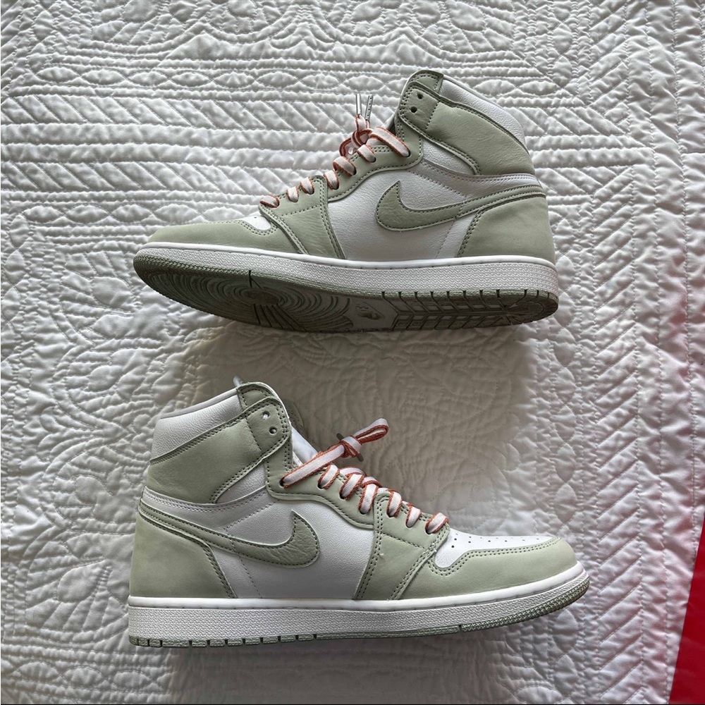 Air Jordan 1 Retro High OG “Seafoam”